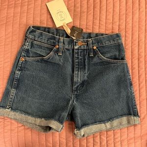 WRANGLER URBAN OUTFITTERS DENIM SHORTS